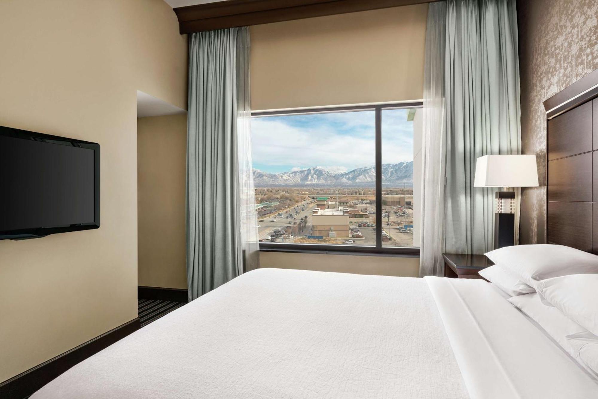 Embassy Suites By Hilton Salt Lake West Valley City Exterior foto