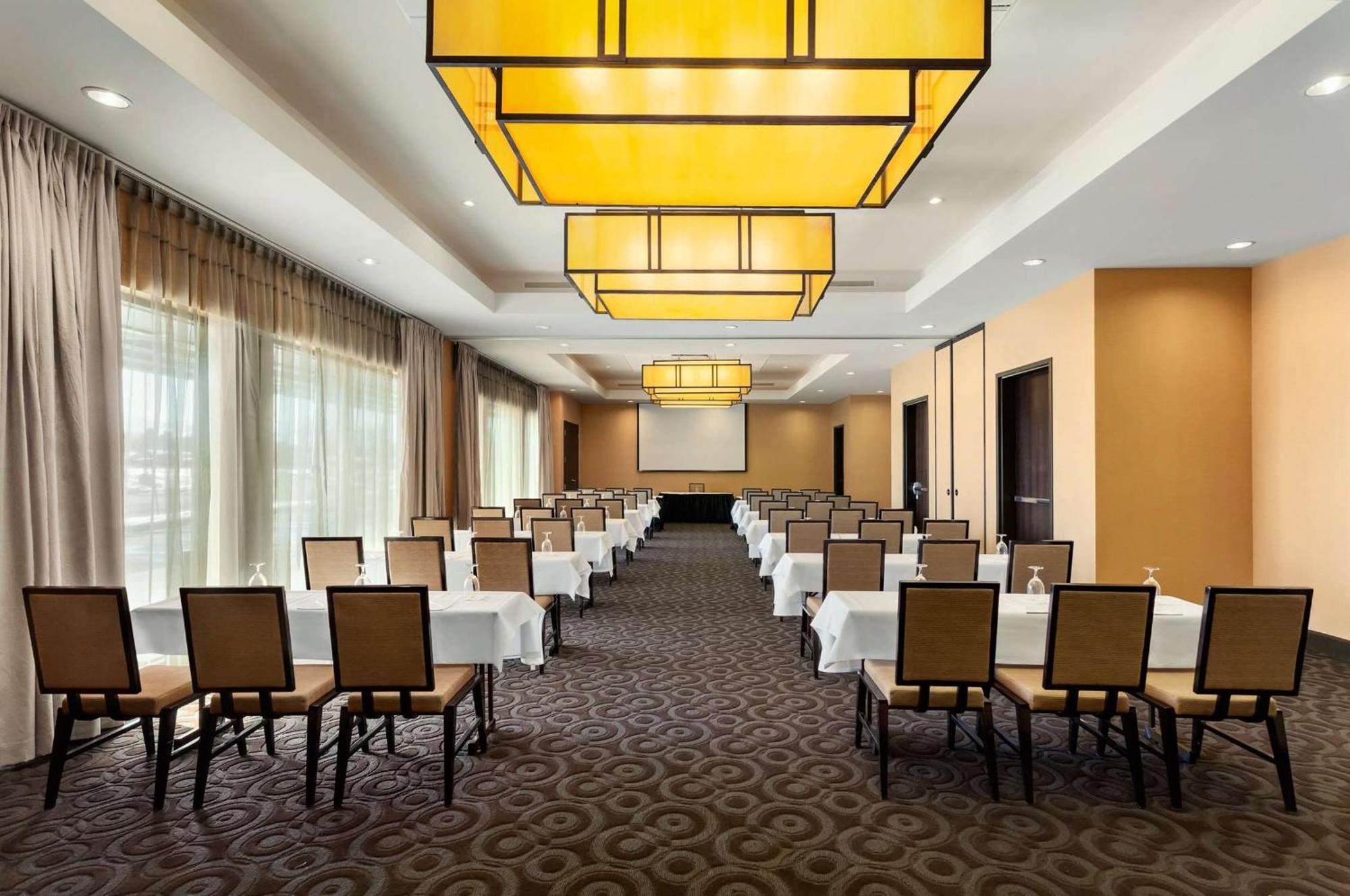 Embassy Suites By Hilton Salt Lake West Valley City Exterior foto